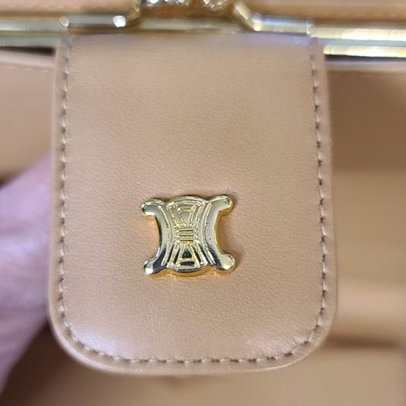 *SOLD* Celine Macadam Kisslock Snap Wallet EUC - Picture 11 of 15